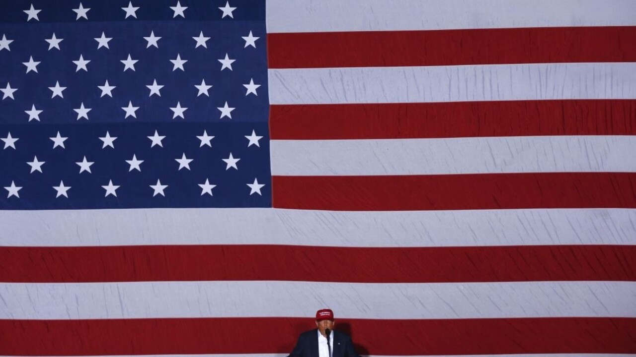 trump usa vlajka 1140 (SITA AP)